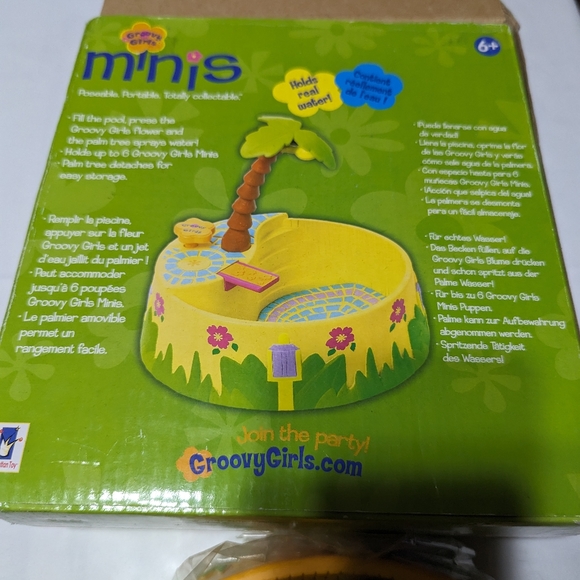 New Groovy Girl Splash Bash Pool plus one Polly pocket - Picture 4 of 7